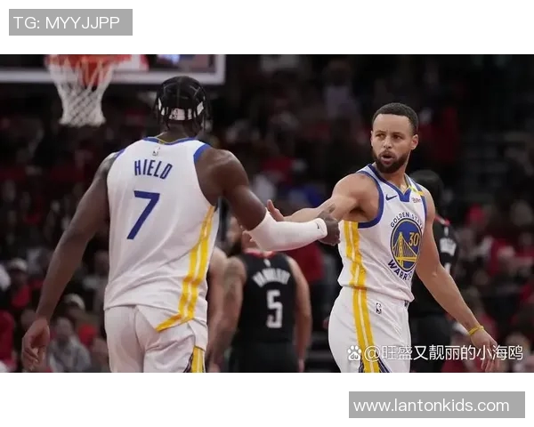 勇士137-103击败国王，库里27+10德罗赞空砍24分难救主
