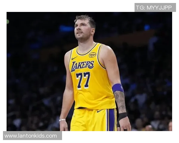 詹姆斯正式送给东契奇夺冠秘籍，并且官宣退役计划，詹皇时代真的结束了？