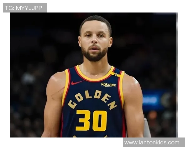 曝库里发短信祝贺勇士击败火箭!追梦透露喜讯:库里亲口承诺一定复出